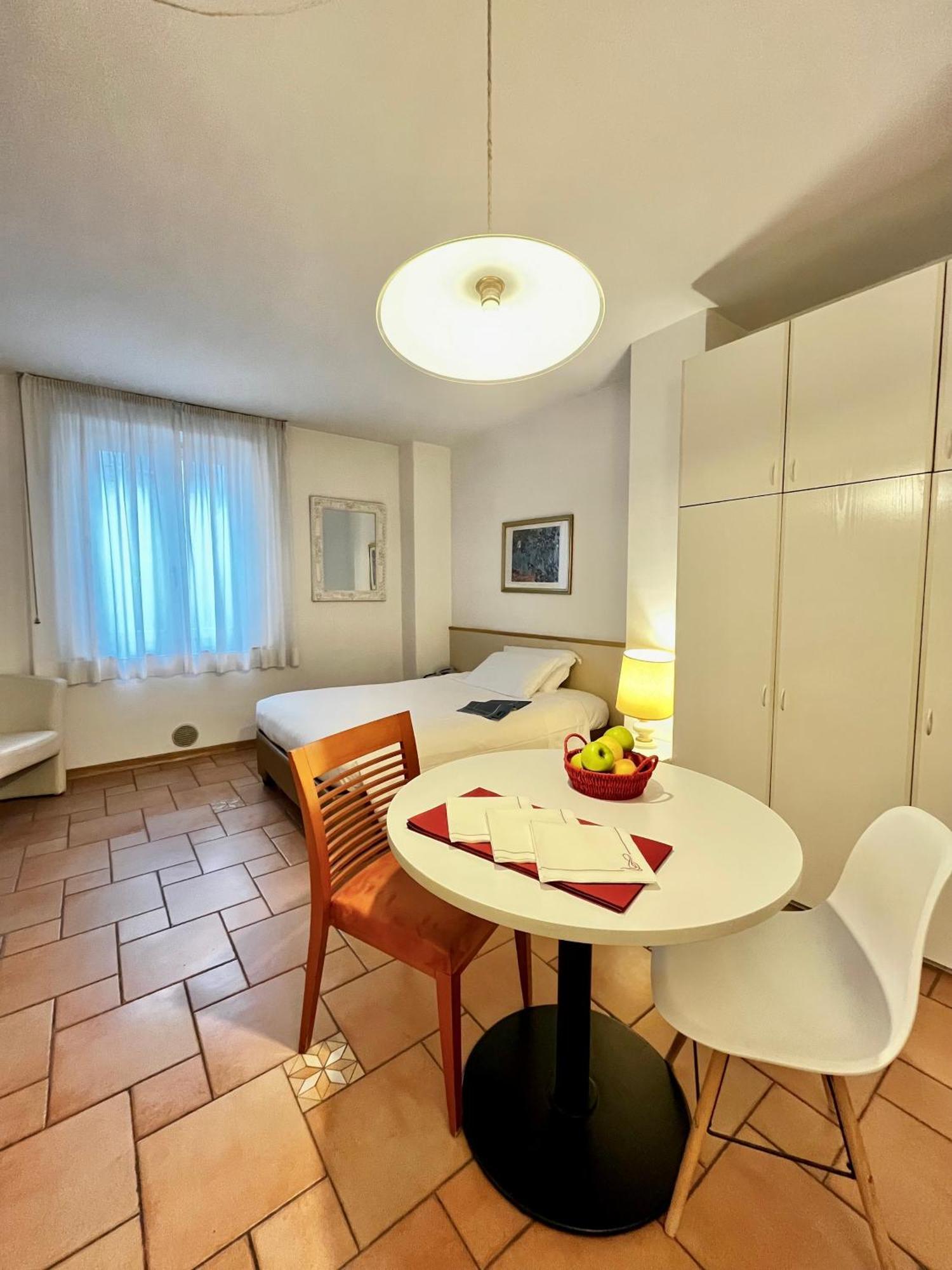 Manci Apartments By Hotel America Trento Exterior foto