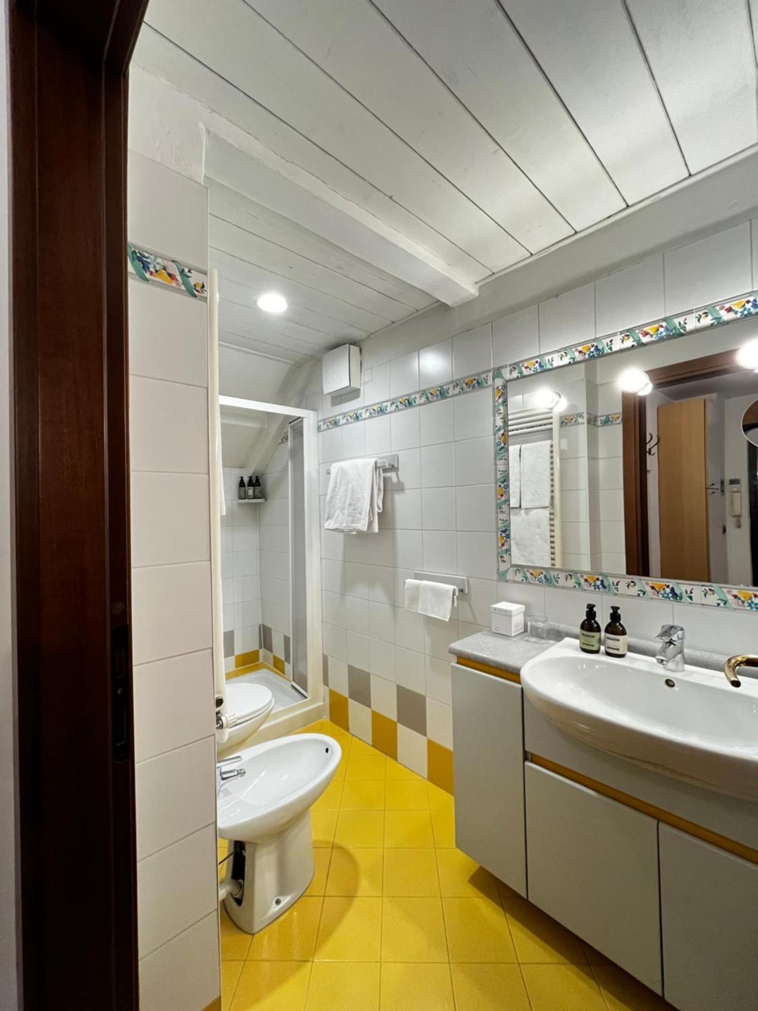 Manci Apartments By Hotel America Trento Exterior foto